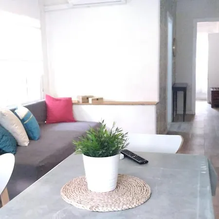 Coqueto Apartmento En * 瓦伦西亚